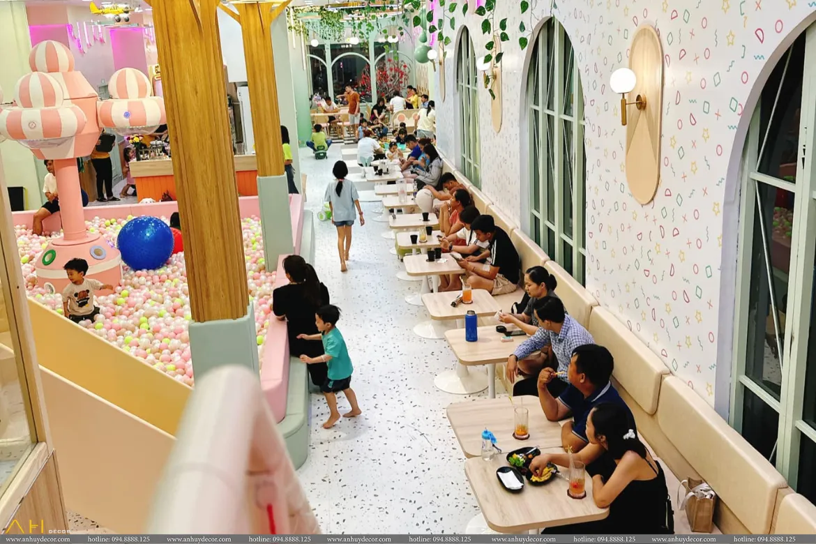 Kids cafe đa năng, khu vui chơi cho trẻ và góc làm việc cho phụ huynh